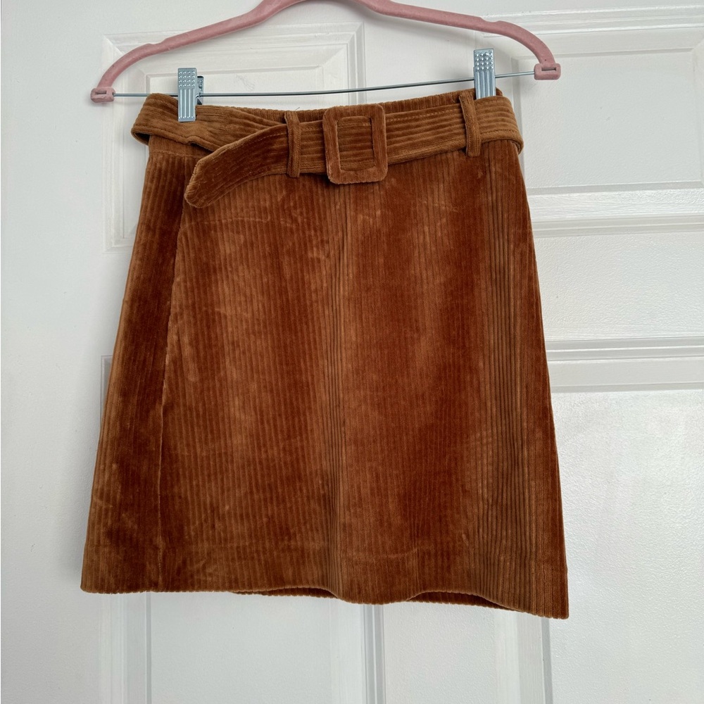 Trendy corduroy skirt